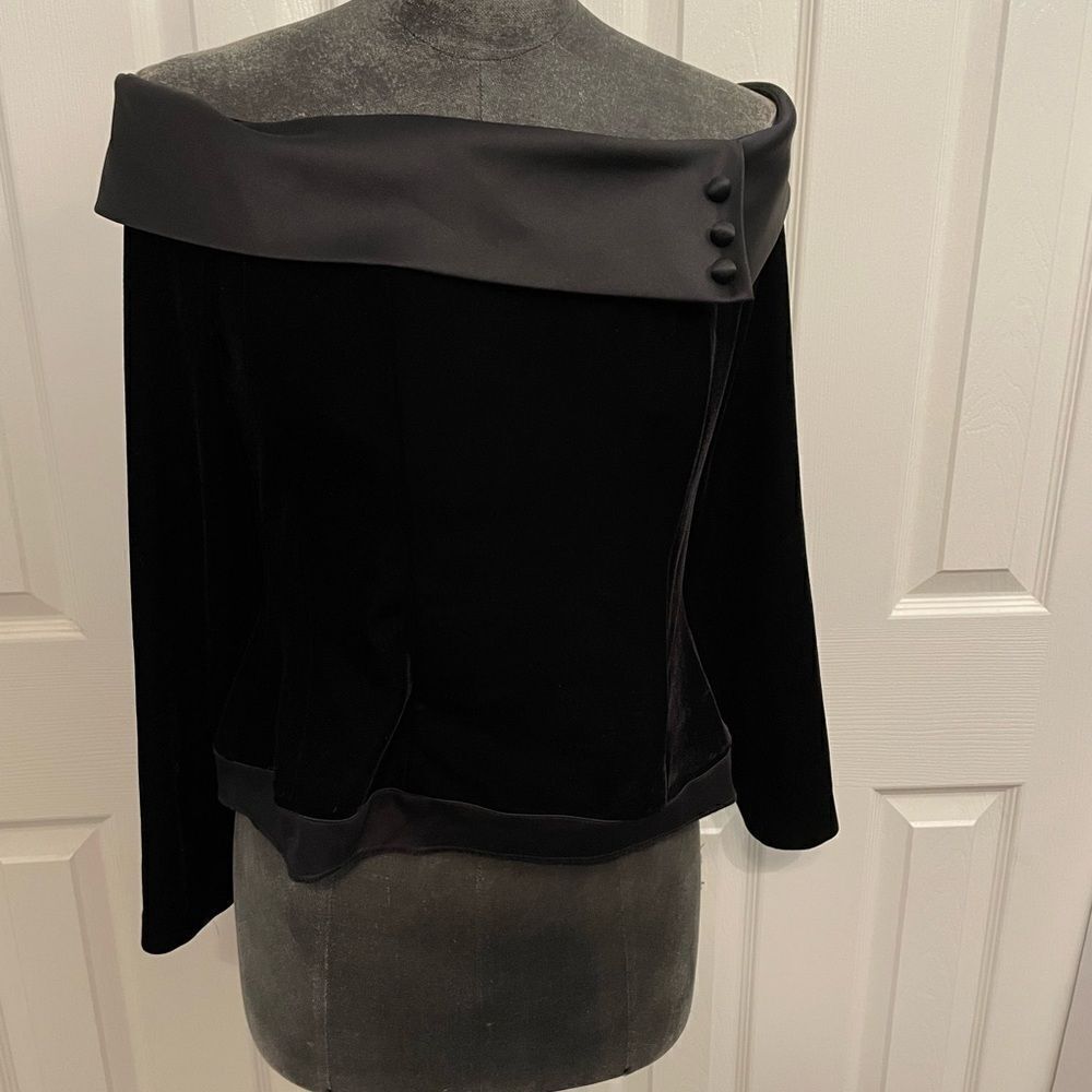 Alex Evenings Black Velvet Blouse With Satin Collar Size Petite Large